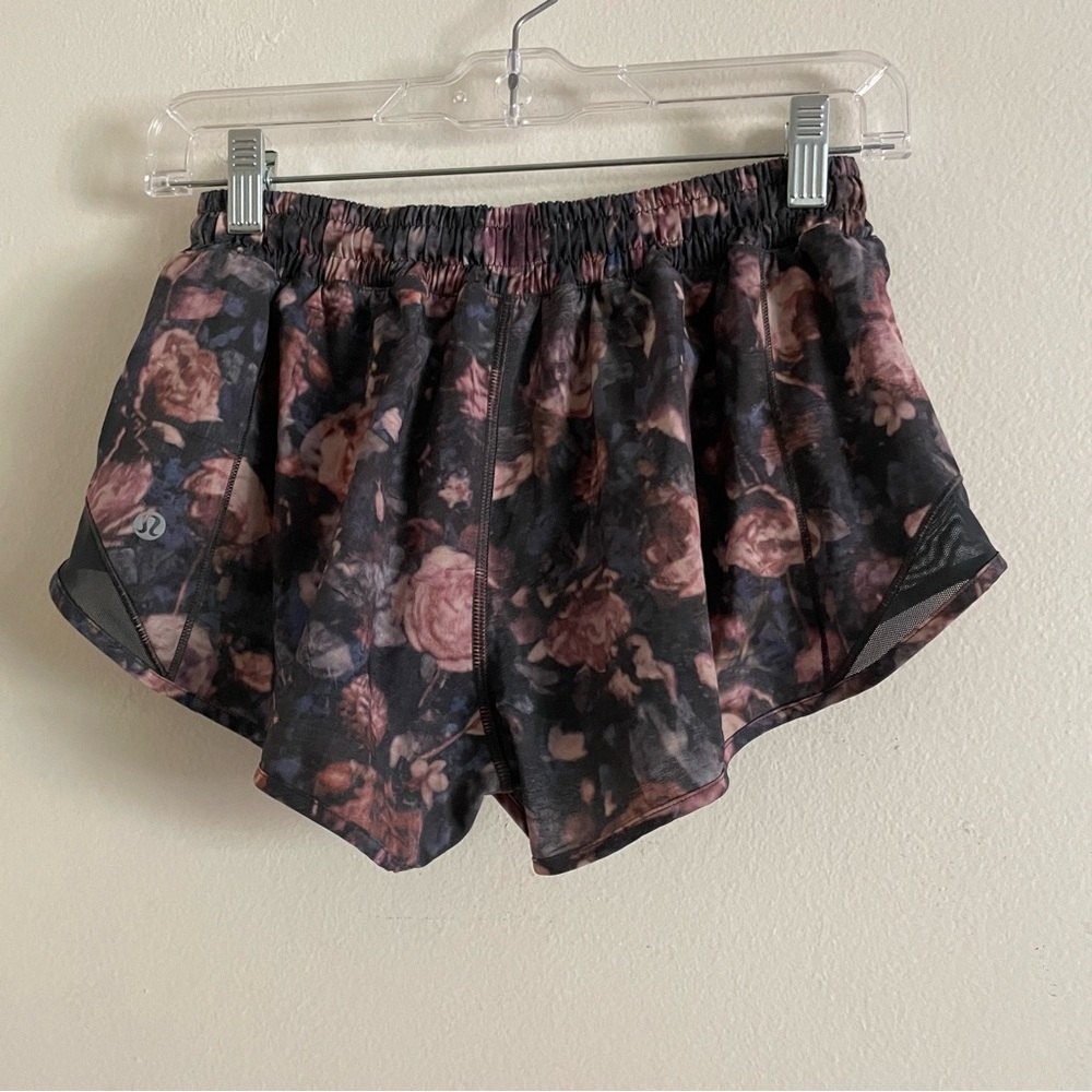 Lululemon Hotty Hot 2.5”